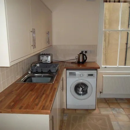 1, Hildegard House, 27 Skinner St, Yo21 3ah